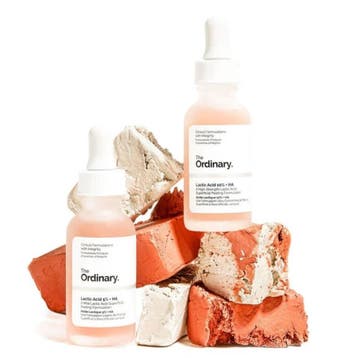 The Ordinary Lactic Acid 5% + HA Peeling Formulation - 30ml, Sieraden, Tassen en Uiterlijk, Uiterlijk | Gezichtsverzorging, Ophalen of Verzenden