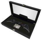 The Batman Prop Replica 1/1 Batarang Limited Edition 36 cm, Verzamelen, Ophalen of Verzenden, Nieuw