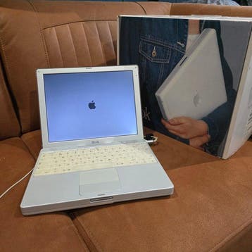 Apple iBook G3 Snow 600MHz – White Polycarbonate Design, Nieuw