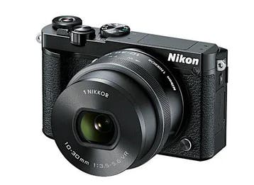 Nikon 1 J5 Systeemcamera + VR 10-30mm f/3.5-5.6 PD-Zoom - Zw, Verzenden, Zo goed als nieuw