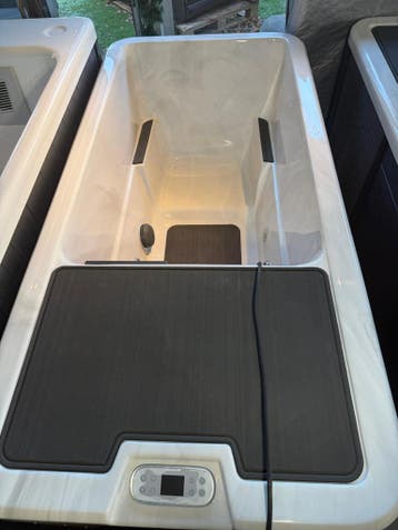 Showroom model Ijsbad ACTIE!, Nieuw