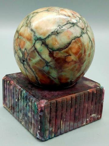 sculptuur, Marmor Kugel auf Sockel – Dekorative Skulptur –