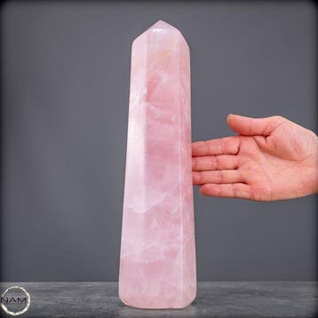Natuurlijk rozenkwarts obelisk – Zachte harmonie in edele