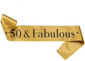 50 & Fabulous set met 2 sjerpen, buttons en ballonnen, Ophalen of Verzenden, Nieuw, Versiering, Overige