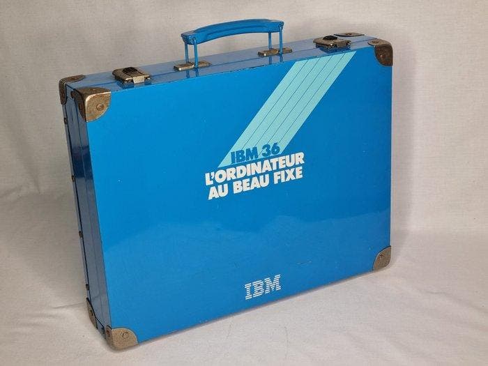 IBM - Mallette publicitaire vintage IBM 36 L’ordinateur au, Spelcomputers en Games, Spelcomputers | Overige Accessoires