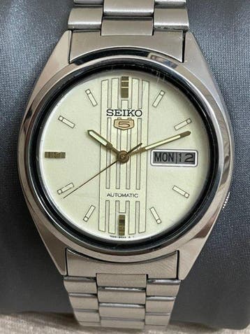 Seiko - 5 7009-3020 Automatic Luminous Dial 1970-1980 Men