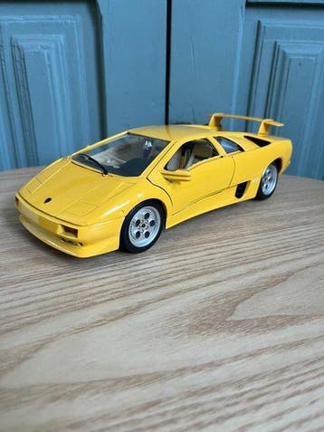 Bburago, Welly, Maisto 1:18 - Modelauto (14) - Partij, Nieuw