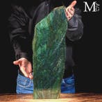 Indrukwekkende Himalaya-nefrietjade-monoliet – Grote