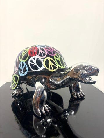 Van Apple - World Peace - Silver Peace Turtle