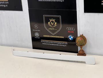 Peugeot Rifter sierlijst grillerails links achter bj.2020, Gebruikt, Links, Peugeot