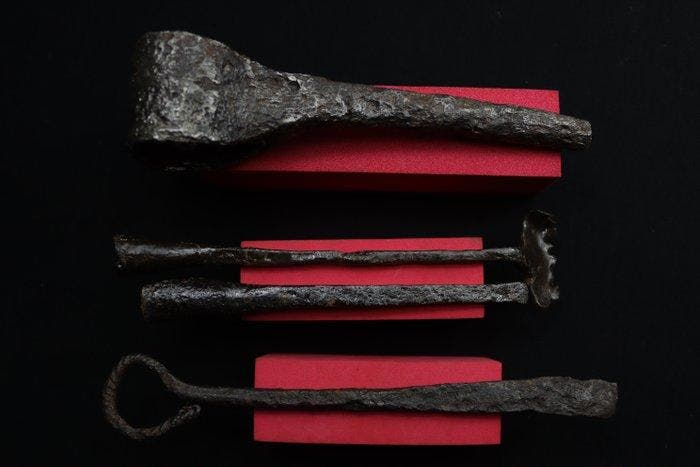 Middeleeuws (Gotisch) - 4 × Heavy Iron Militaire, Antiek en Kunst, Antiek | Overige Antiek