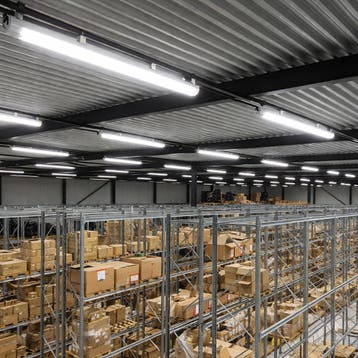 LED TL Armatuur - LED Balk - Pragmi Sensy Pro - Koppelstuk, Huis en Inrichting, Lampen | Plafondlampen, Ophalen of Verzenden, Nieuw