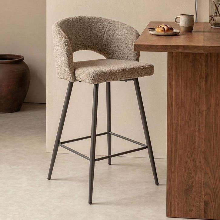 *WOONWINKEL* Barstoel Met Ronde Rug Boucle Zandkleur, Huis en Inrichting, Barkrukken, Nieuw, Verzenden