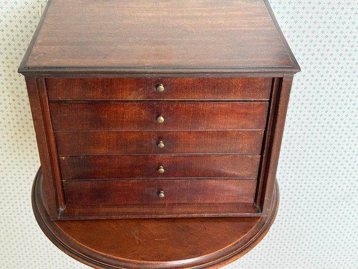 Kast - Hout - Display ladekastje, Antiek en Kunst, Curiosa en Brocante