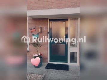 Flat van 105 m² met 5 kamers in Beneden-Leeuwen