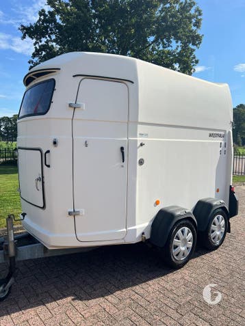 Oerdegelijke Polyester Westfalia 2-Paards!, Dieren en Toebehoren, Ophalen, Zo goed als nieuw, Polyester, 2-paards trailer