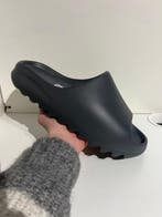 Adidas - YZY Slide - Sneakers - Maat: EU 43 - Nieuw met tags, Nieuw