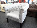 Aktie ! Rood of Zilver Zijde Chesterfield Stoel / club chair, Huis en Inrichting, Fauteuils, Ophalen, Zo goed als nieuw, Stof