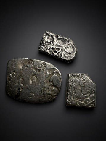 IJzertijd Oude zilveren munten met punchmark karshapanas –, Antiek en Kunst