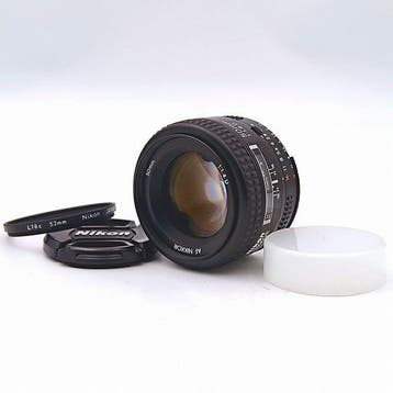 Nikon 50mm f/1.4 D with Protective Filter and Cap Cameralens, Nieuw
