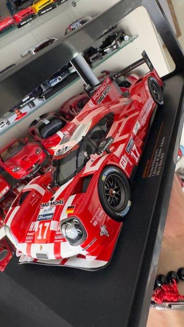 IXO 1:18 - Modelauto - Porsche 919 Hybrid #17 - Modelo Raro, Nieuw