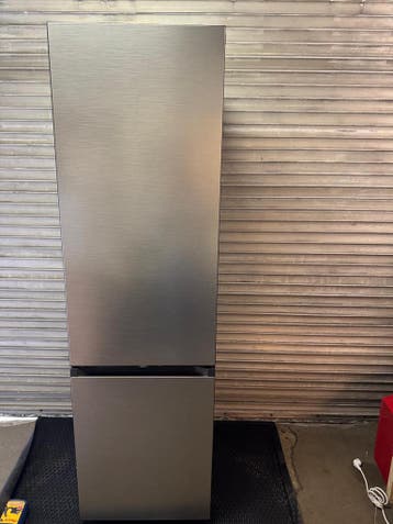 WEG=WEG: Samsung Koelvriescombinatie Zilver Energieklasse D, 200 liter of meer, Verzenden, Met aparte vriezer, 160 cm of meer