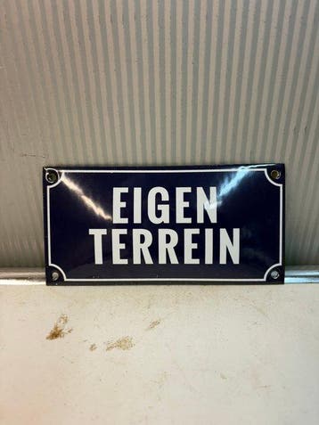 Emaille Bord Eigen Terrein – Zwart-Wit – Klassiek
