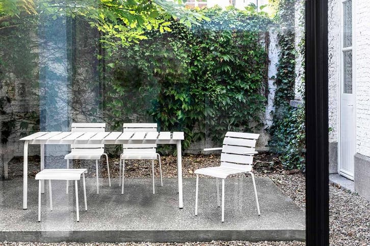 Serax X Maarten Baas Tuinset Groot Off-white Aligned -, Tuin en Terras, Tuinsets en Loungesets, Tuinset, Zo goed als nieuw, Aluminium