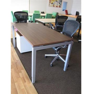 (MDK-102984) Kwadrant bureau 180 x 80 cm, Ophalen of Verzenden, In hoogte verstelbaar, Nieuw