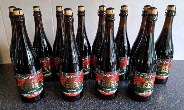 Hert Bier - Wilde Kerst - 75cl - 12 flessen, Verzamelen, Wijnen