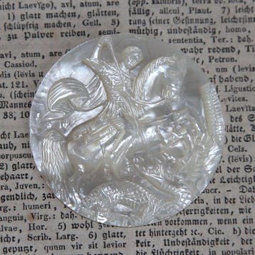 parelmoer - Medaillon - Sint-Joris en de draak, Antiek en Kunst