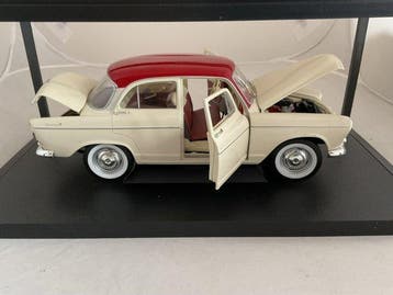 Norev 1:18 - Modelauto - Simca Aronde P60, Nieuw