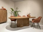 Eetkamertafel Sevilla bruin met organische poot, Huis en Inrichting, Tafels | Eettafels, Verzenden, Nieuw, Vijf personen of meer