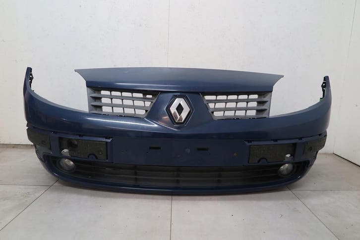 voorkant bumper Renault Scenic II 8200139528, Auto-onderdelen, Carrosserie en Plaatwerk, Gebruikt, Verzenden