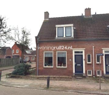 Woningruil - Schoolstraat 44 - 3 kamers en Friesland, Huizen en Kamers, Friesland