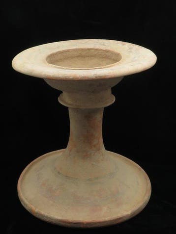 (GROOT) Indusvallei Terracotta versierde kelk - 29 cm, Antiek en Kunst