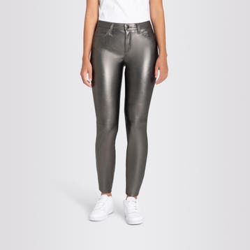 MAC • zilvergrijze coated Slim broek • 34, Verzenden, MAC, Nieuw, Maat 34 (XS) of kleiner