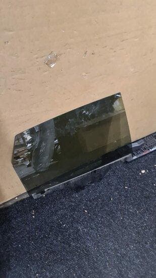 Polo 2G Portier Ruit Glas Rechts achter raam 2g4845026a, Nieuw