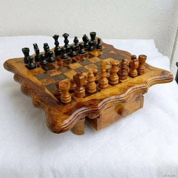 Schaaktafel - Groot formaat 30×30 - Olive - Handgesneden