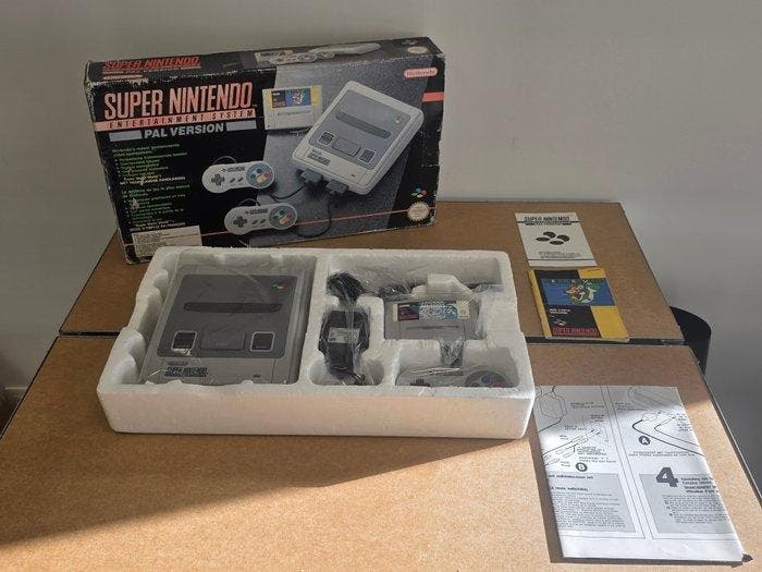 Nintendo - Snes - Super Rare Big Box Mario Super Mario, Spelcomputers en Games, Spelcomputers | Overige Accessoires