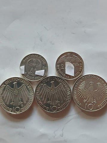 Duitsland. 3 x 10 Deutsche Mark 1x2 Reichsmark Hindenburg