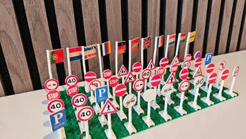 Lego MOC (My own creation) - 55x LEGO Traffic Signs & Posts, Nieuw
