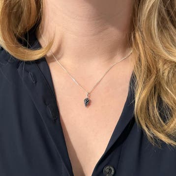 Zilveren dennenappel kettinghanger, Sieraden, Tassen en Uiterlijk, Kettinghangers, Verzenden, Nieuw, Zilver