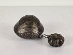 Container - Zilver of zilverlegering - Cepuk Perak Peranakan, Antiek en Kunst