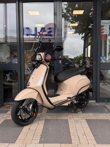 Vespa Sprint custom brom 2025 | 1000km! | 1e eig., Overige modellen, Maximaal 45 km/u, Zo goed als nieuw, Benzine