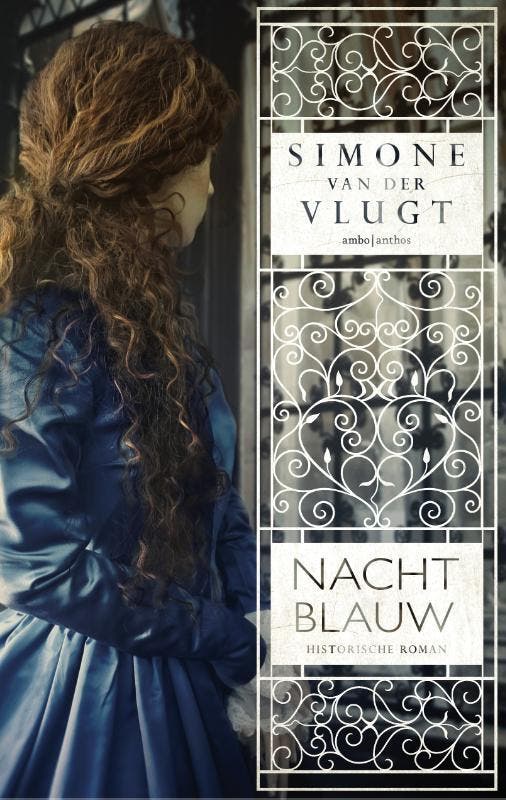 Nachtblauw 9789026332067 Simone van der Vlugt, Boeken, Historische romans, Gelezen, Verzenden