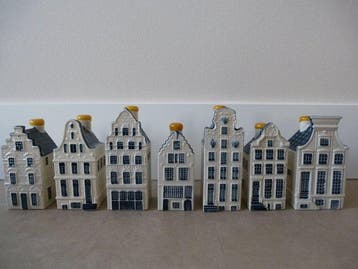 KLM-huisje - Zeven KLM/Bols huisjes gevuld met Bols