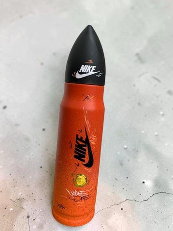 WASE - Beeldje - XXL NIKE AIR CUSTOM - Metaal, Antiek en Kunst