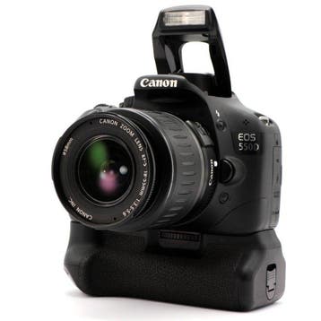 Canon EOS 550D + EF-S 18-55mm f/3.5-5.6 + Canon BG-E8 #5430, Nieuw