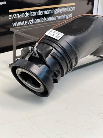 Mercedes Sprinter pijp brandstoftank vulpijp 2022A9104710600, Gebruikt